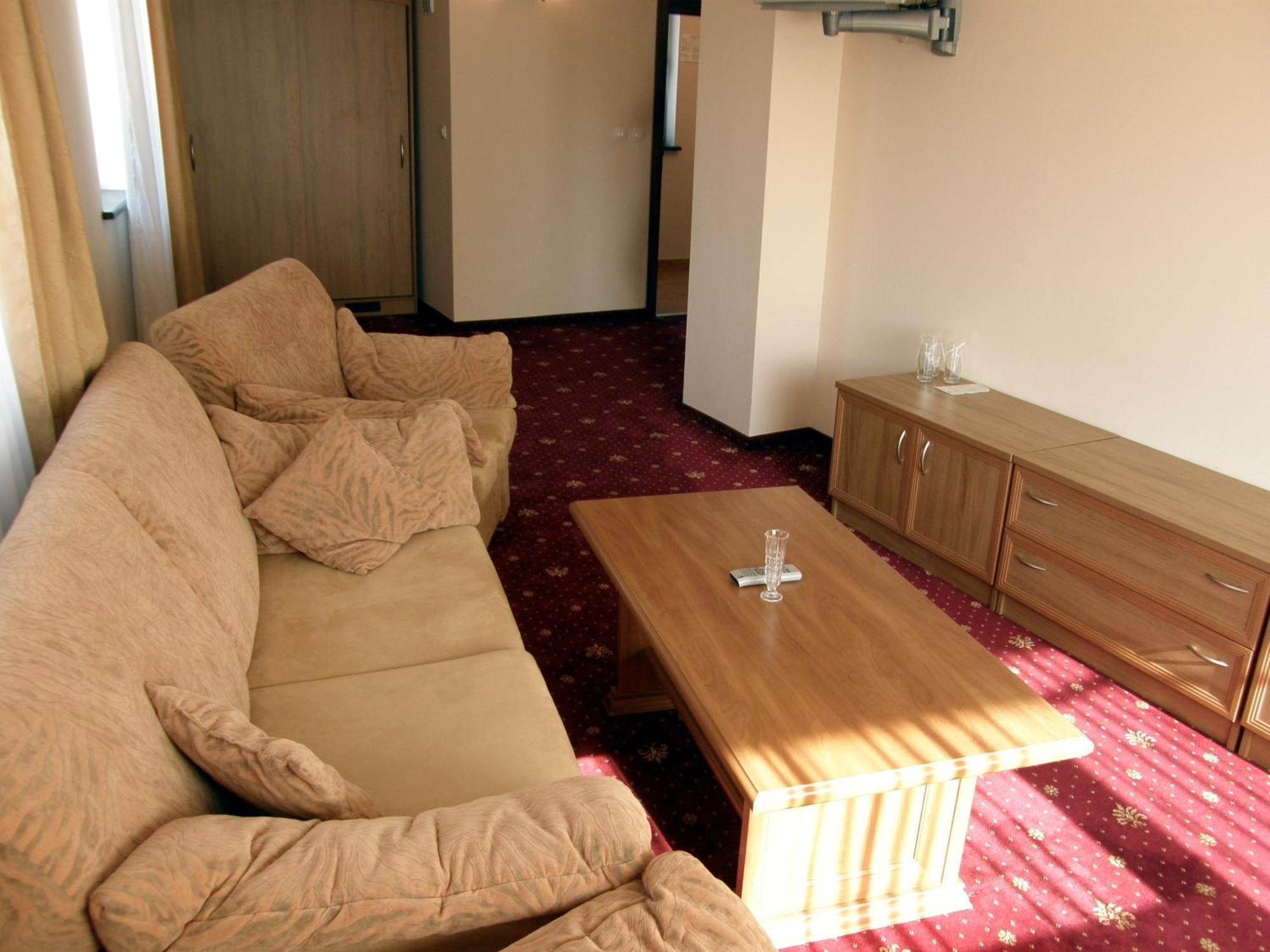 Hotel Center Априлци Экстерьер фото